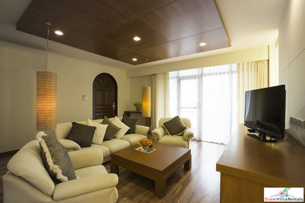 Stylish Two Bedroom Apartments for Rent in Lumphini-3