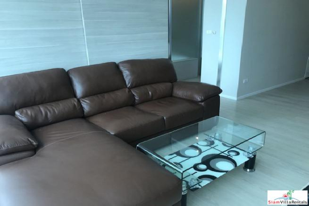 The Room | Contemporary Furnished One Bedroom with City Views for Rent on Sukhumvit 21-9