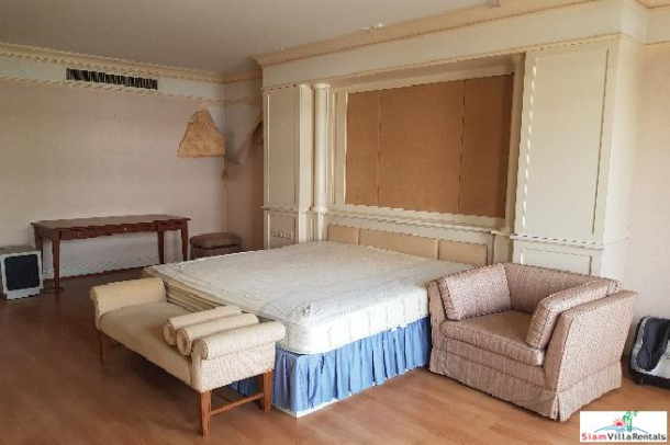 HQ Thonglor by Sansiri | Modern Two Bedroom Corner Unit for Rent-28