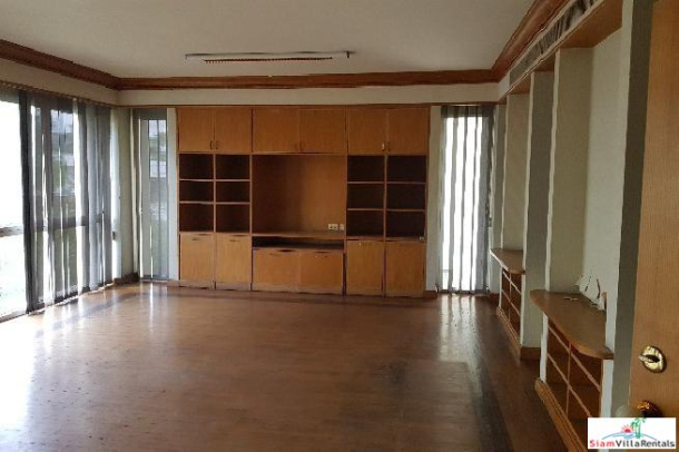Extra Large Three Storey Five Bedroom House for Rent in Thong Lo-9