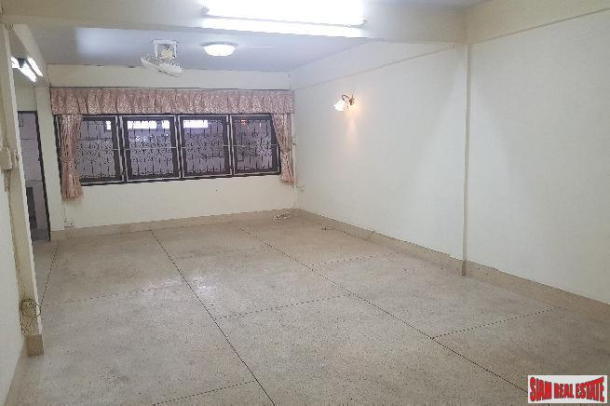 Ekkamai 22 | Two Storey Large Four Bedroom Townhouse for Sale-8