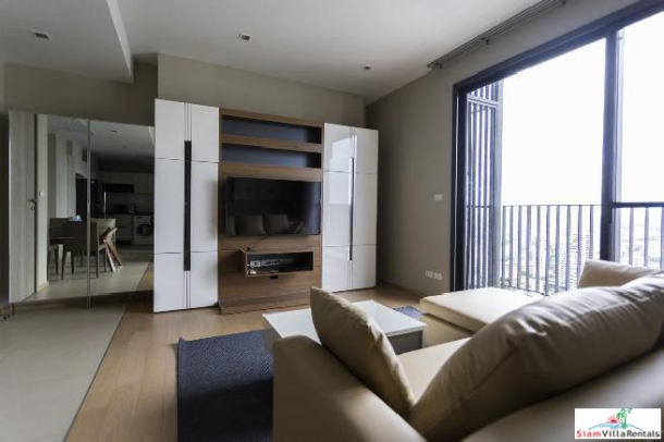 HQ Thonglor by Sansiri | Modern Two Bedroom Corner Unit for Rent-3