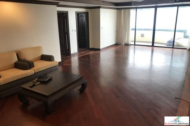 Las Colinas | Extra Large Three Bedroom for Rent in the Heart of the City, Asok-5