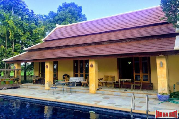 Large Pool Villa with Beautiful Woodwork in San Kamphaeng, Chiang Mai-14