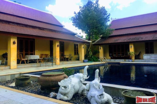 Large Pool Villa with Beautiful Woodwork in San Kamphaeng, Chiang Mai-15