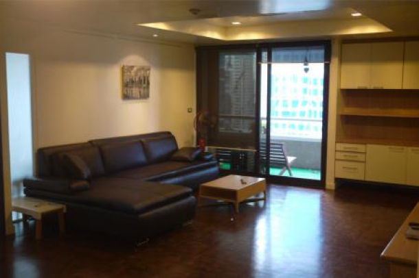 Renovated 3 Beds 164sqm Asoke Towers Condo-6