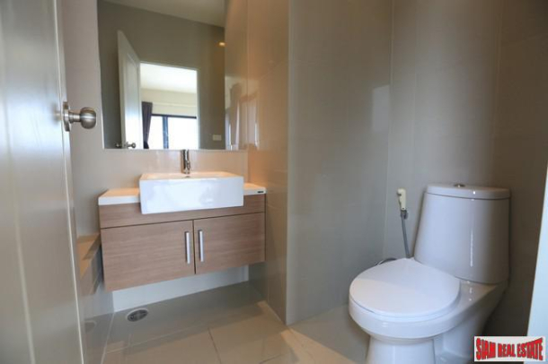 Noble Reveal Condominium | Two Bedroom Corner Condo with Wrap Around Windows and Fantastic City Views in Ekkamai-8