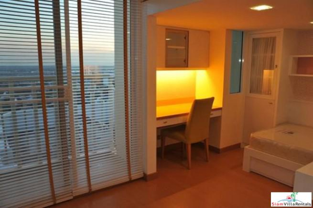 59 Heritage | Loft Style Corner Duplex Penthouse with Fantastic City Views on Sukhumvit 59-11