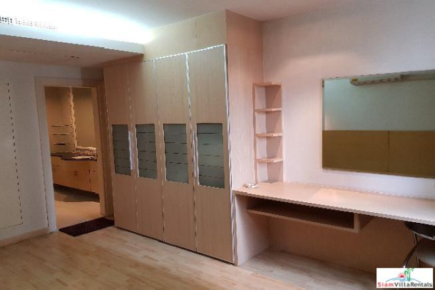 Ruamsuk Condominium | Large Corner Apartment with Four Ensuite Bedrooms for Rent on Sukhumvit 26-21