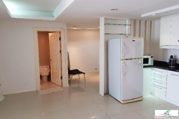 Las Colinas | Spacious Two Bedroom with City Views for Rent on Sukhumvit 21-4