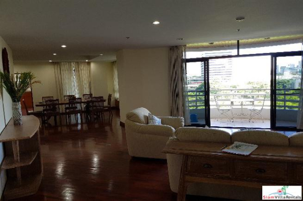 Ruamsuk Condominium | Large Corner Apartment with Four Ensuite Bedrooms for Rent on Sukhumvit 26-2
