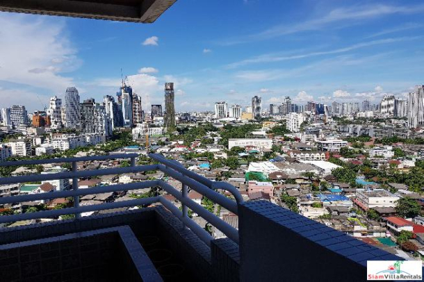 Ruamsuk Condominium | Top Floor Four Bed Corner Apartment with Fantastic City Views on Sukhumvit 26-1