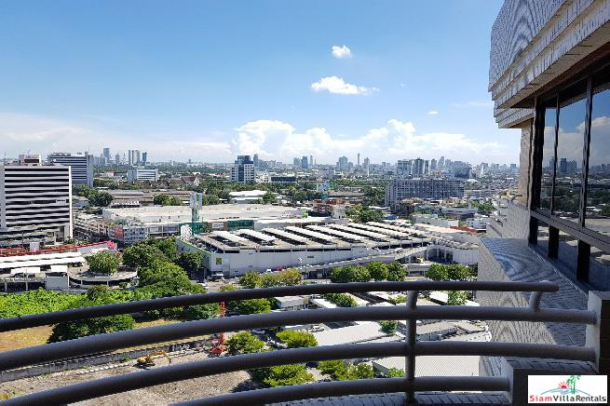 Ruamsuk Condominium | Top Floor Four Bed Corner Apartment with Fantastic City Views on Sukhumvit 26-9