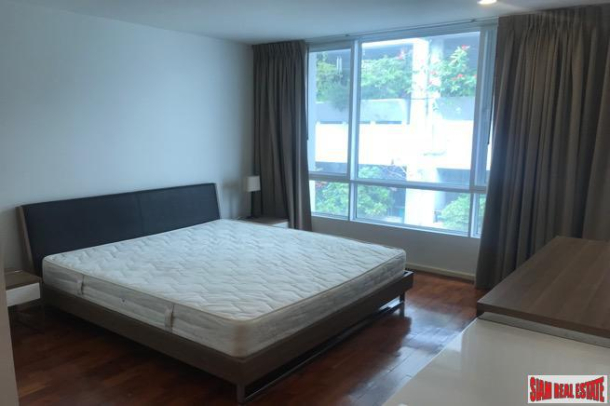 Siri On 8 | Convenient Two Bedroom Condo  for Rent Located Near BTS Nana on Sukhumvit 8-15