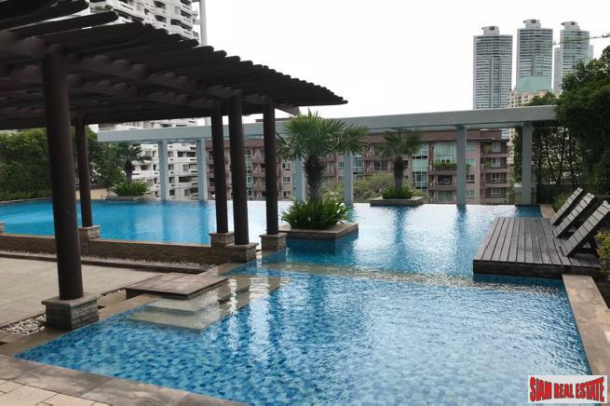 One Bedroom Condo in Excellent Location Near BTS and Shopping on Sukhumvit 24-1