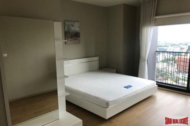 Noble Reveal | One Bedroom Corner Condo with Amazing City Views on Sukhumvit 63-16