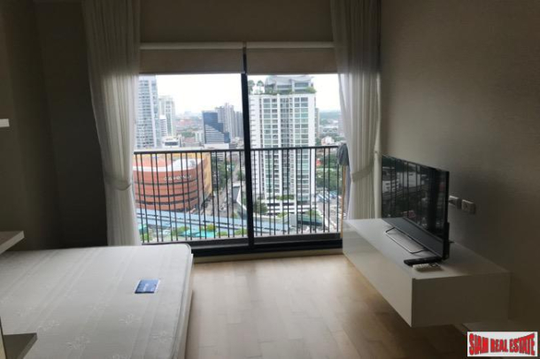 Noble Reveal | One Bedroom Corner Condo with Amazing City Views on Sukhumvit 63-17