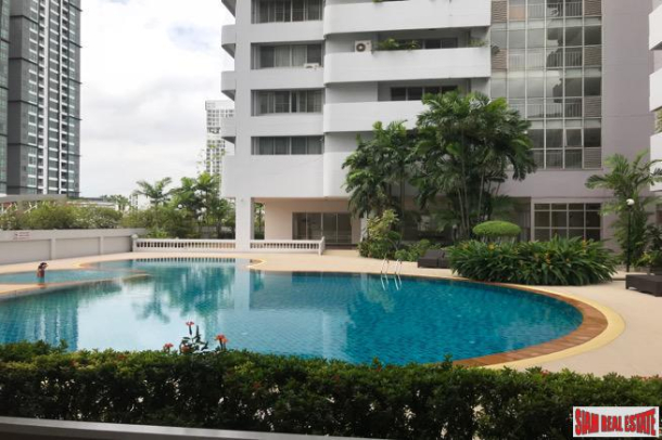 DS Tower 1 | Large Three Bedroom Family Condo with Pool Views on Sukhumvit 33-1