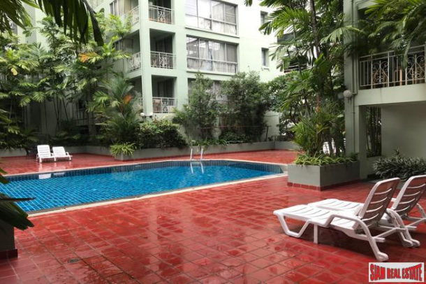 Bright One Bedroom Condo in Tropical Setting on Sukhumvit 53-22