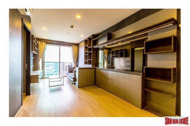Skywalk Condo | Two Bedroom with Spectacular City Views for Rent on Sukhumvit 69-13