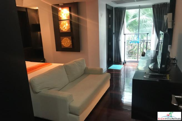 Mona Suite | Spacious Two Bedroom Corner Unit for Rent on Sukhumvit 31-18