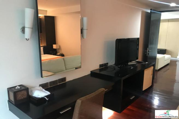 Mona Suite | Spacious Two Bedroom Corner Unit for Rent on Sukhumvit 31-22