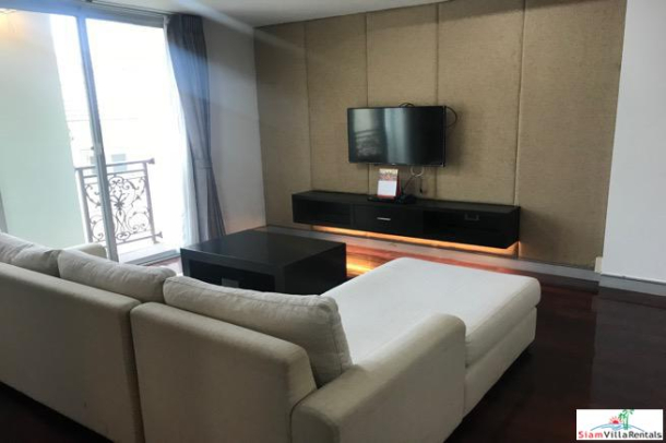 Mona Suite | Spacious Two Bedroom Corner Unit for Rent on Sukhumvit 31-25