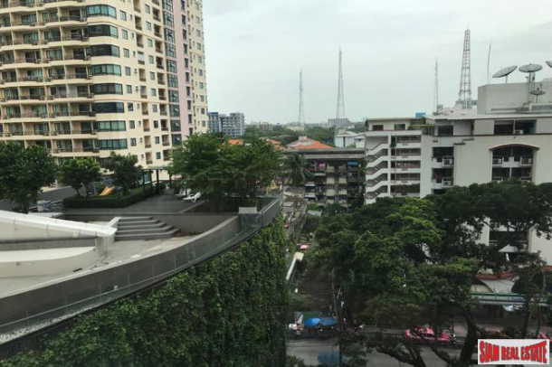 High Quality 2 Bed Corner unit Condo for Sale at Sathorn-19