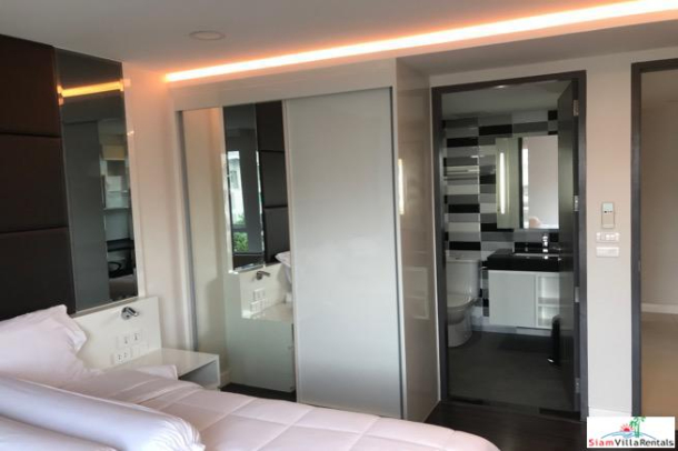Bright and Modern Three Bedroom Condo on Sukhumvit 26-23