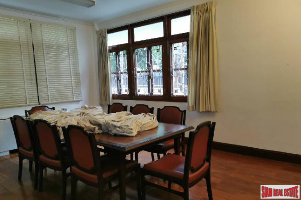 Large Three Bedroom Family Style House for Rent on Asoke BTS , 5 Min Walk to BTS.-10