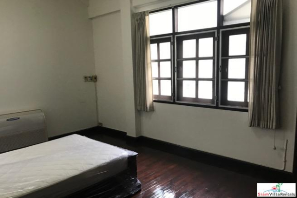 Large Three Bedroom Family Style House for Rent on Asoke BTS , 5 Min Walk to BTS.-20