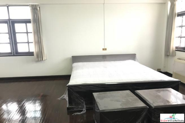 Large Three Bedroom Family Style House for Rent on Asoke BTS , 5 Min Walk to BTS.-25