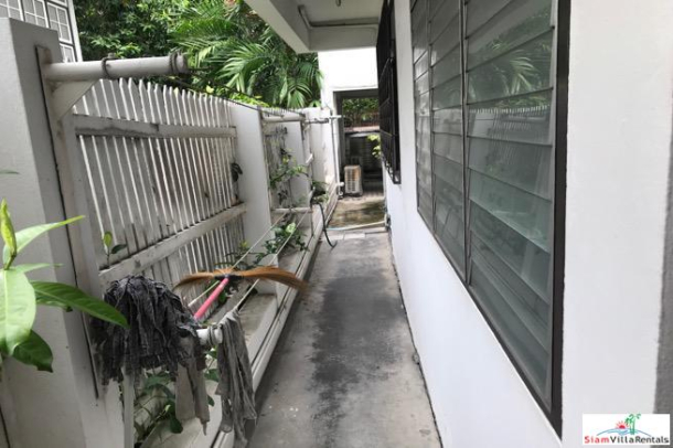 Large Three Bedroom Family Style House for Rent on Asoke BTS , 5 Min Walk to BTS.-26