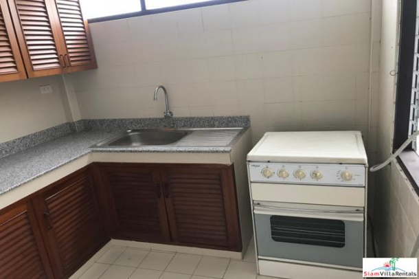 Large Three Bedroom Family Style House for Rent on Asoke BTS , 5 Min Walk to BTS.-28