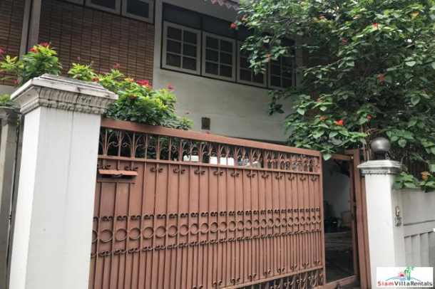 Large Three Bedroom Family Style House for Rent on Asoke BTS , 5 Min Walk to BTS.-29