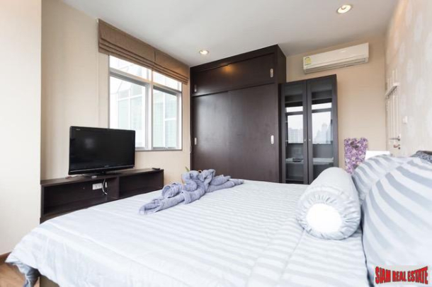 Chewathai Ratchaprarop | Sunny Two Bedroom Condo with City Views in Victory Monument, Bangkok-14