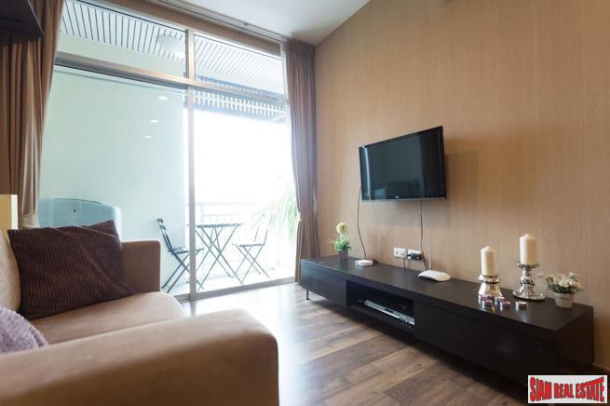 Chewathai Ratchaprarop | Sunny Two Bedroom Condo with City Views in Victory Monument, Bangkok-21