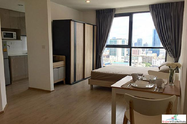 Ideo Q Chula Samyan | Fabulous Studio Condo in the City, 29 sqm. 26th Fl. Facing South, City View, Fully Furnished with Appliance-11