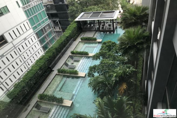 Quattro by Sansiri |  One Bedroom Condo for on Sukhumvit 55 with Lush Pool and Garden Views-1