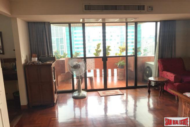 Unique and Extra Large Six Bedroom with City Views on Sukhumvit 20-11
