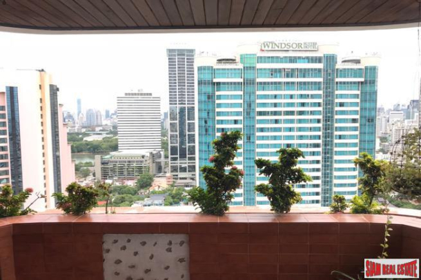Unique and Extra Large Six Bedroom with City Views on Sukhumvit 20-12
