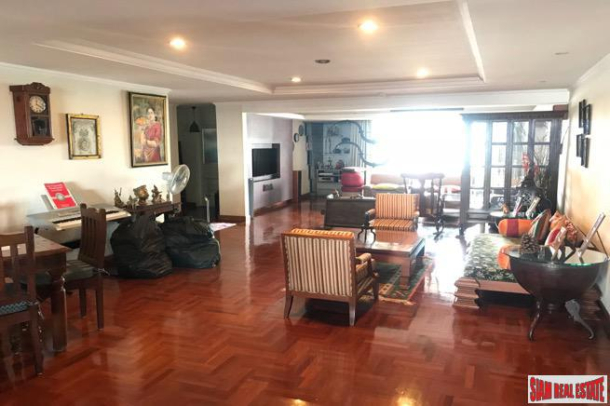 Unique and Extra Large Six Bedroom with City Views on Sukhumvit 20-17