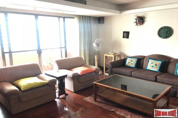 Unique and Extra Large Six Bedroom with City Views on Sukhumvit 20-2