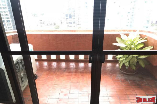 Unique and Extra Large Six Bedroom with City Views on Sukhumvit 20-3