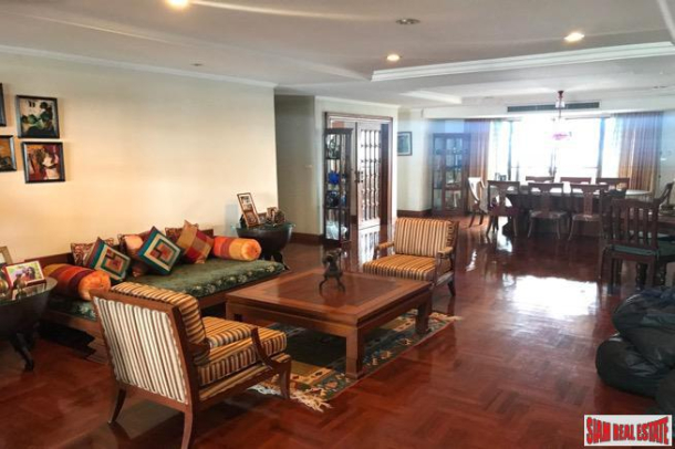 Unique and Extra Large Six Bedroom with City Views on Sukhumvit 20-7