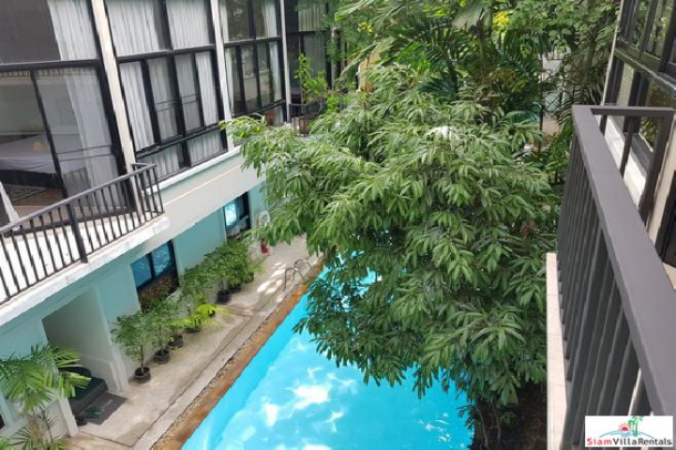 Veranda Ville Sukhumvit 38 | Private Four Bedroom Pet Friendly Duplex with Tropical Pool Views in Thong lor-22
