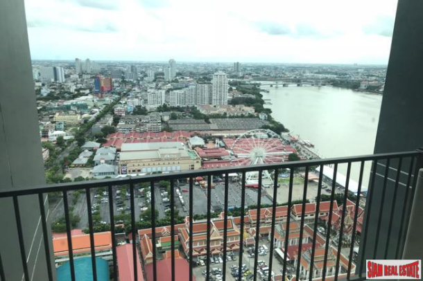 Menam Residences | Every Room with River Views  from this Three Bedroom Condo for Rent  in Saphan Taksin-6