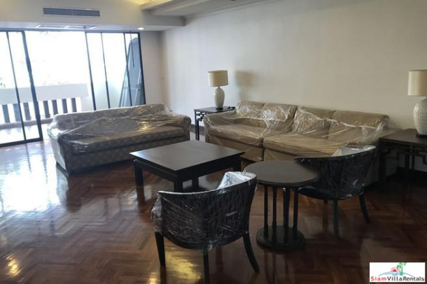 City Views from this Three Bedroom with a 180 Degree Balcony on Sukhumvit 23-10