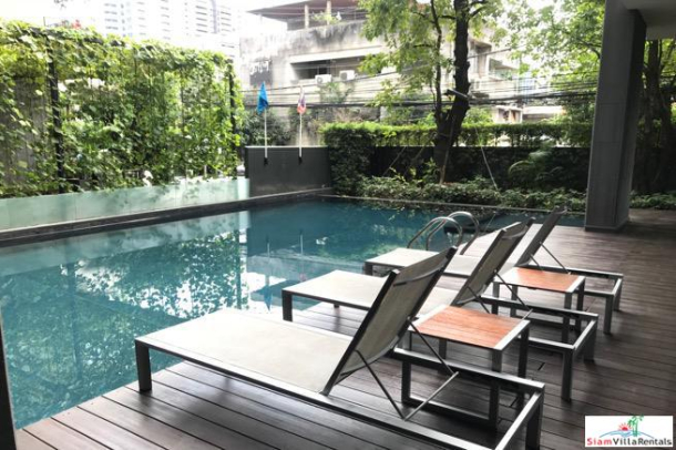 Siamese 39 | One Bedroom Loft Style Condo for Rent with Small Garden on Sukhumvit 39-2