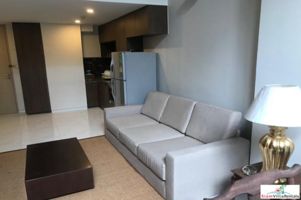 Siamese 39 | Sunny One Bedroom Loft Style Condo with Small Garden on Sukhumvit 39-8